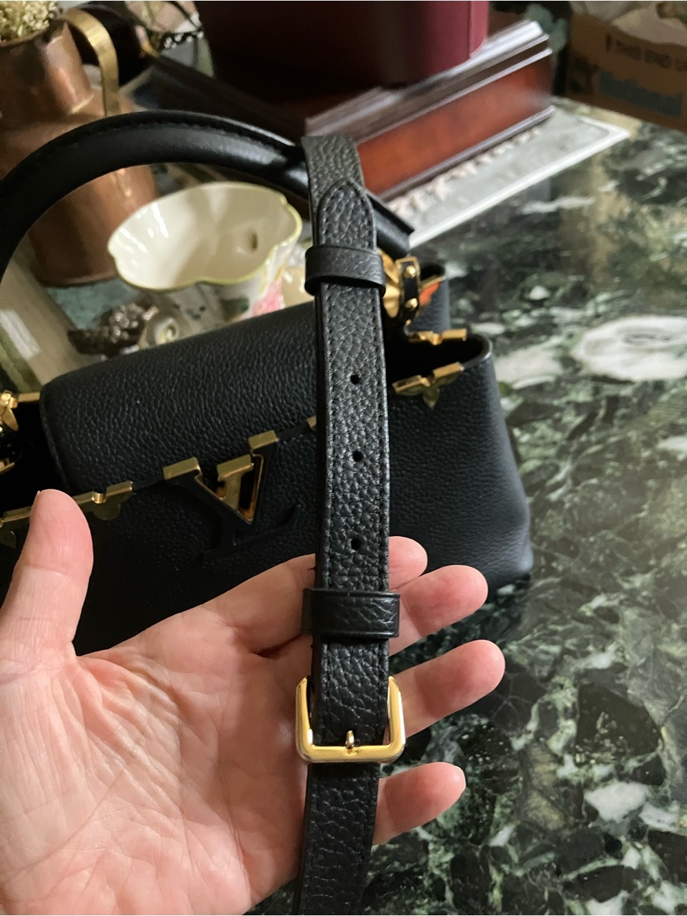 🔥24hrSALE! Louis Vuitton Capucines MM Top-Handle / Crossbody Bag - Picture 7 of 17